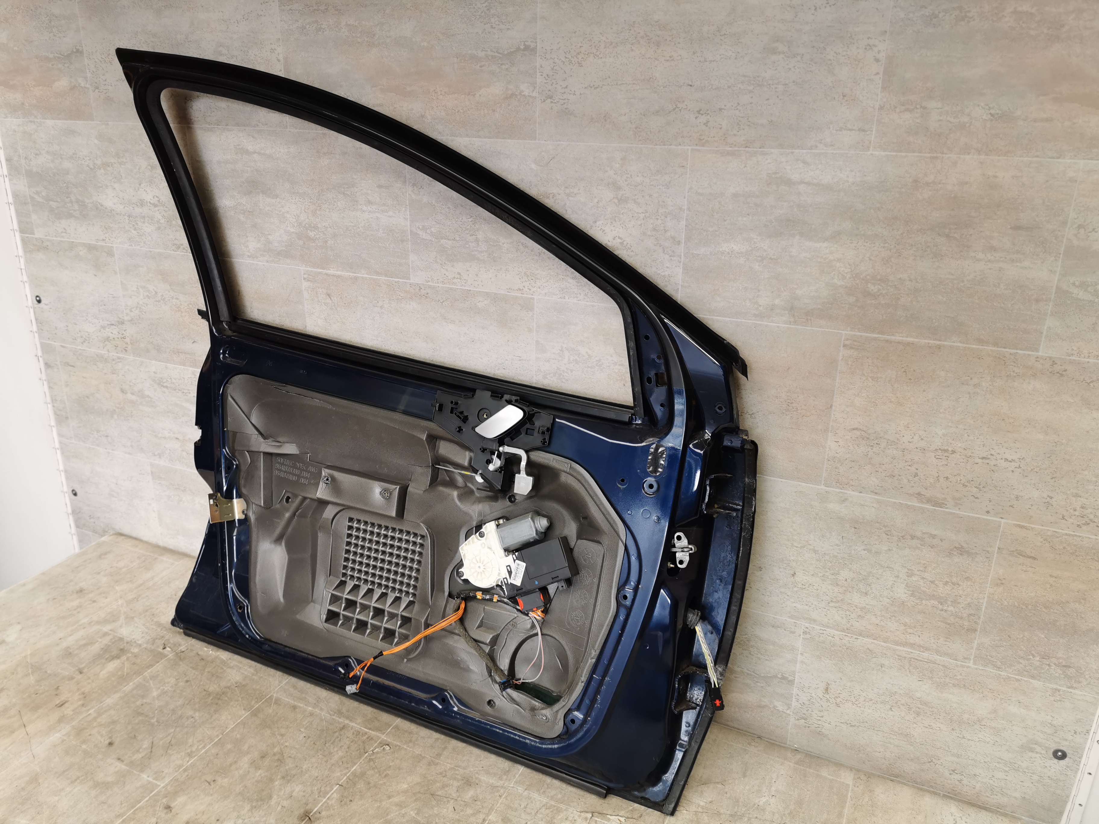 Citroen C5 original T&uuml;r vorn links KPK Mauritiusblau Rohbau Bj.2002