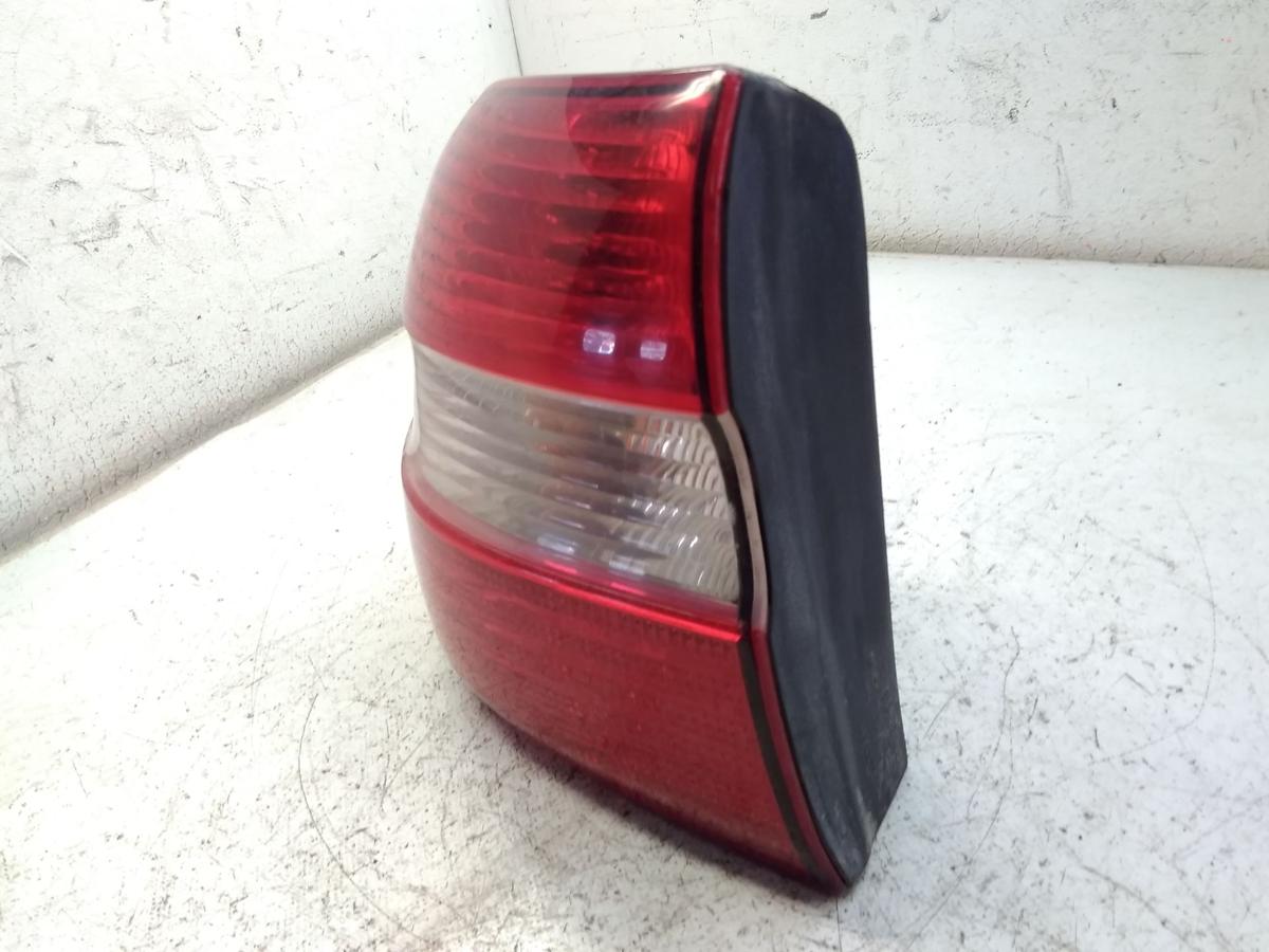 Volvo V40 Facelift original R&uuml;ckleuchte Heckleuchte links Kombi BJ2001