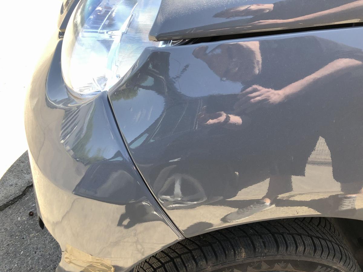 Aixam Minauto Access Modell 2021 Kotflügel vorn links Fahrerseite Plastik grau