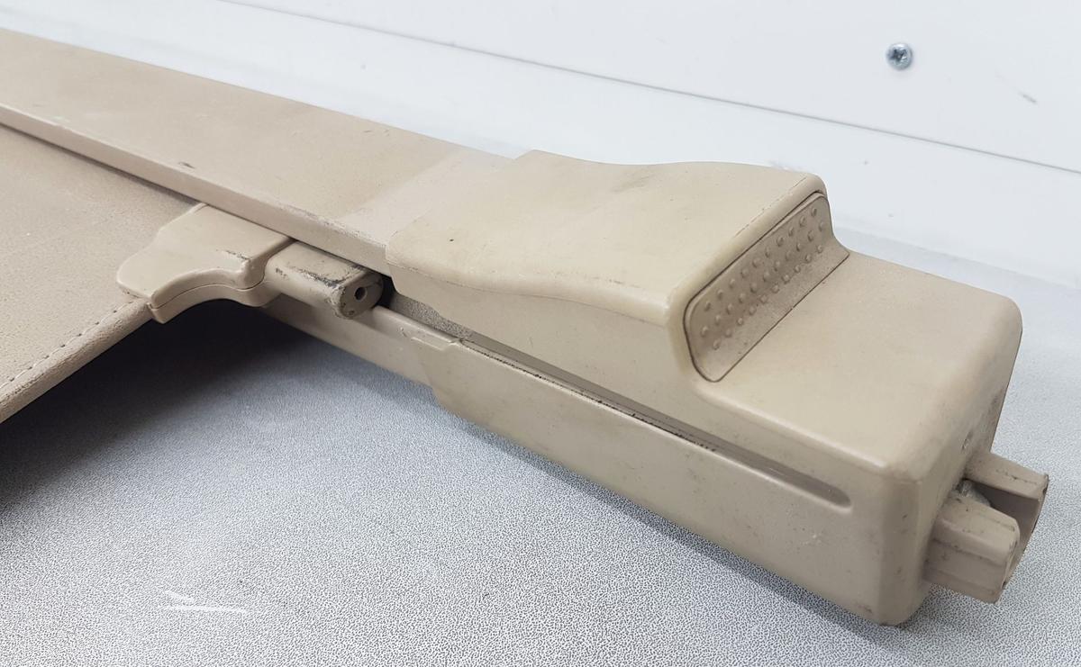 Ford Mondeo Laderaumabdeckung Laderaumrollo in Beige Bj2005 Kombi