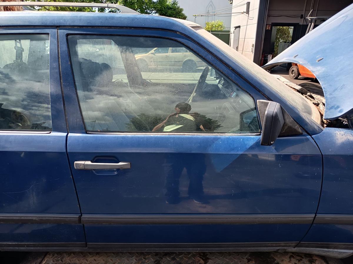 Mercedes W/S 124 original T&uuml;r vorn rechts Beifahrer 900 Surfblau Bj 1988