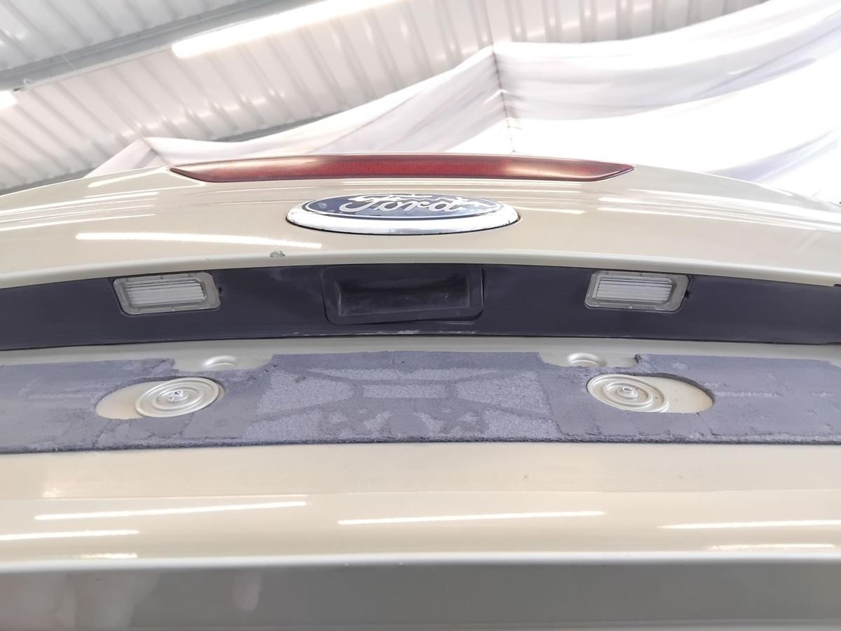 Ford Mondeo 4 BA7 Flie&szlig;heck Heckklappe Champagnermetallic inkl. Scheibe BJ2007