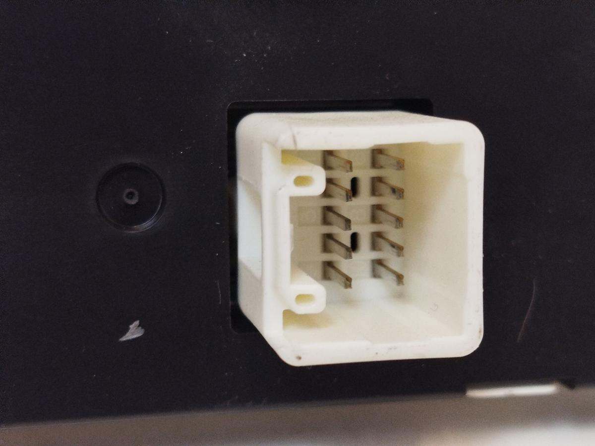 Toyota IQ Typ AJ Anzeige Display Kontrollleuchten Sicherheitsgurt und Airbag