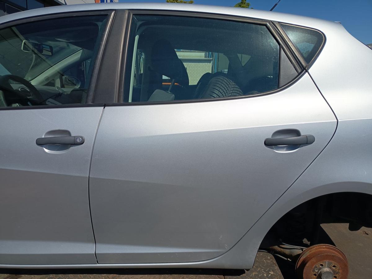 Seat Ibiza 6J original T&uuml;r Roht&uuml;r hinten links LS7Y Luna Silber Baujahr 2010