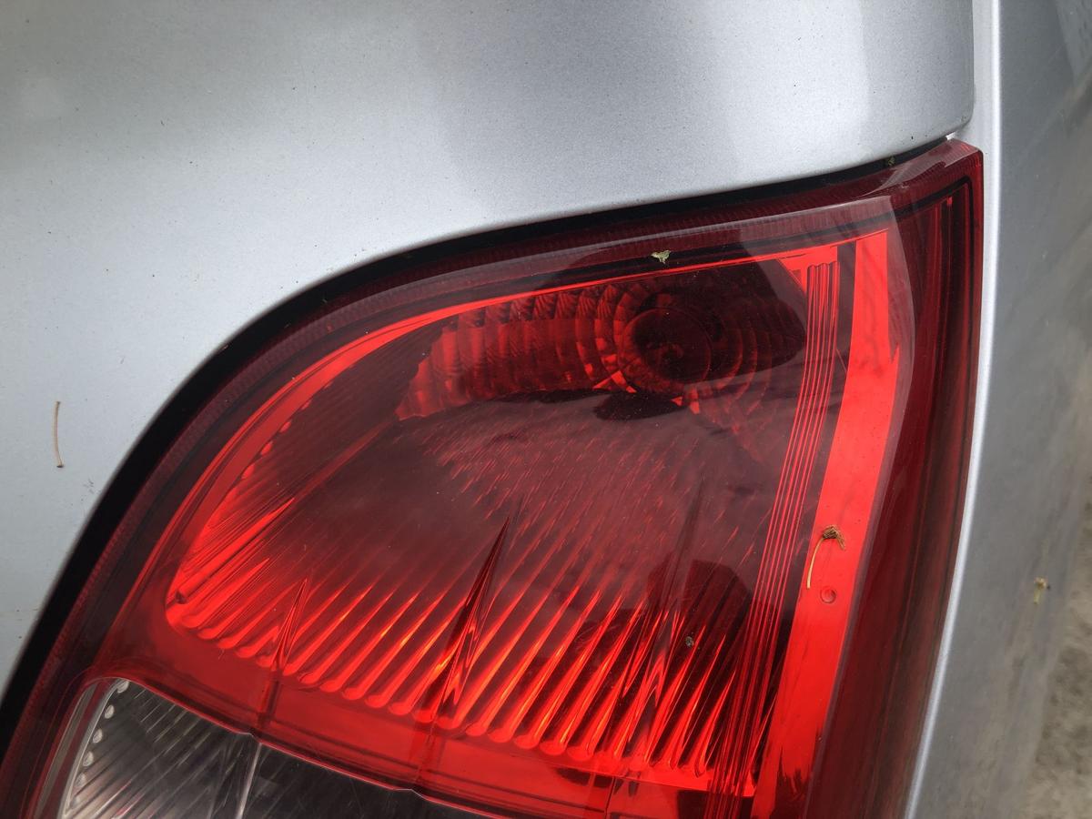 Renault Twingo 2 II R&uuml;ckleuchte rechts R&uuml;cklicht Heckleuchte Schlusslicht 07-12