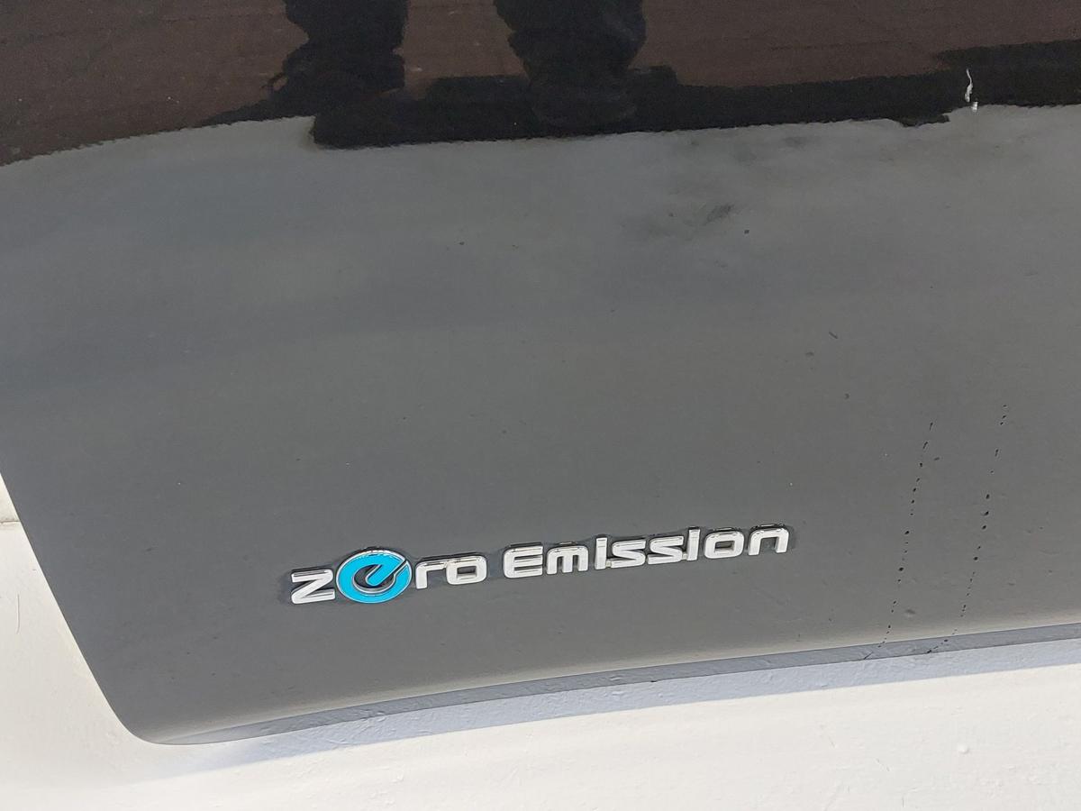 Nissan Leaf ZE1 40kWh T&uuml;r vorn links Fahrert&uuml;r Rohbau Z11 Schwarzmetallic