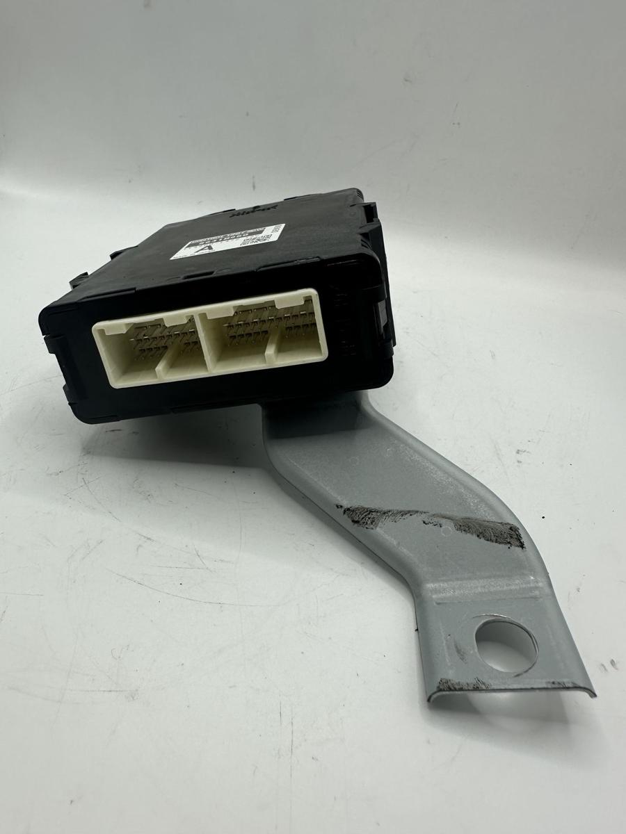 Mitsubishi Eclipse Cross GK0 ab21 Steuergerät Elektronikmodul OEM Steuerteil Mitsubishi Eclipse Cross GK0 ab21 Steuergerät Elektronikmodul OEM Steuerteil