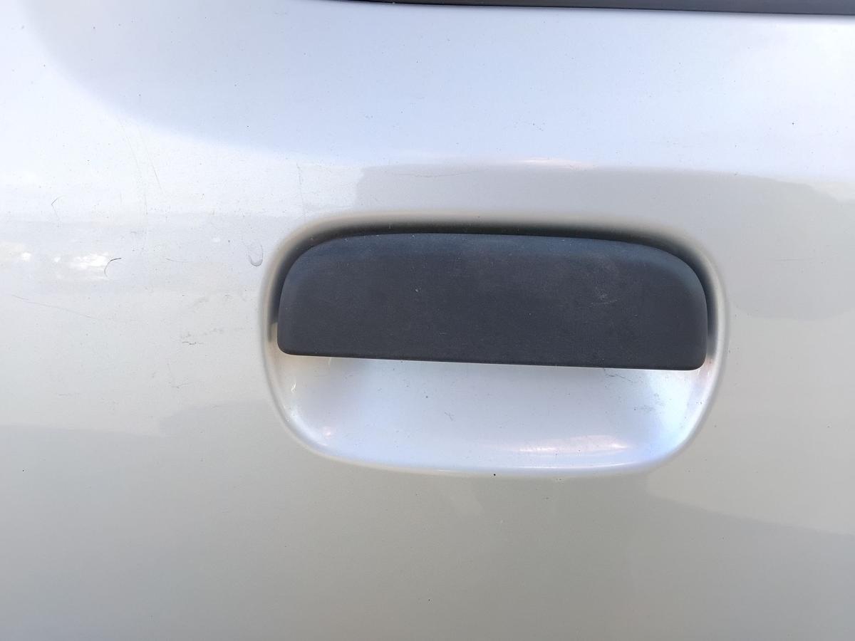 Opel Agila A T&uuml;r hinten rechts starsilbermetallic III Z157 BJ2003