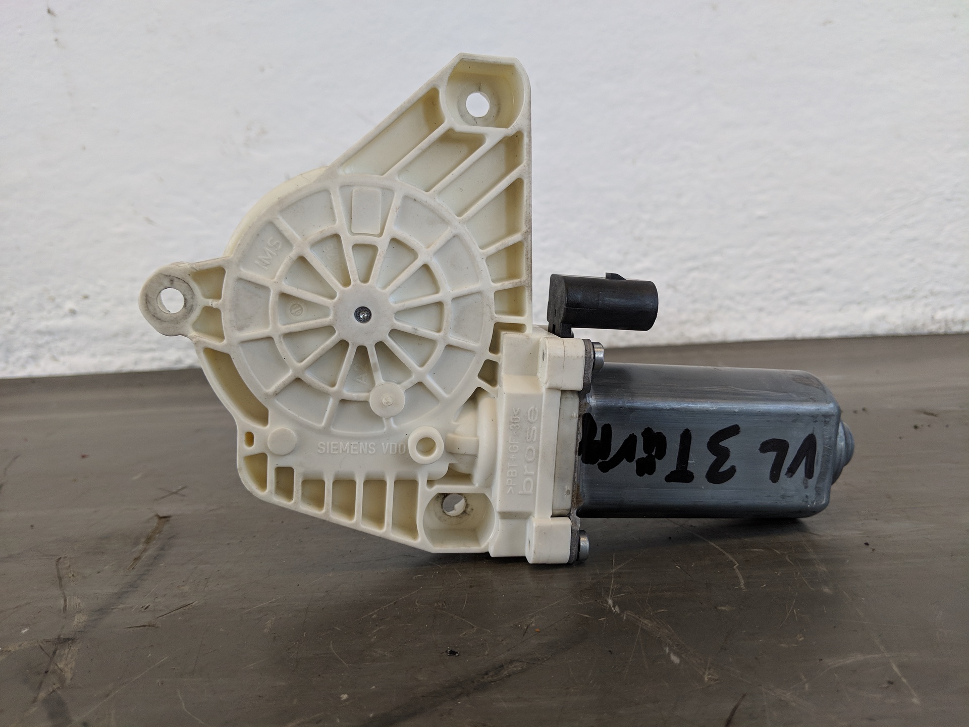 Mercedes A-Klasse W169 Bj.06 Fensterhebermotor vorn links 3-Trg. A1698204142