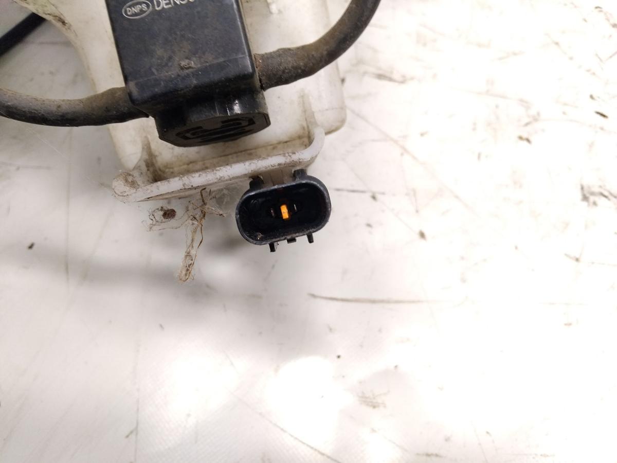 Hyundai i30 GD Kombi original Scheibenwaschbeh&auml;lter inkl. Pumpe BJ2015