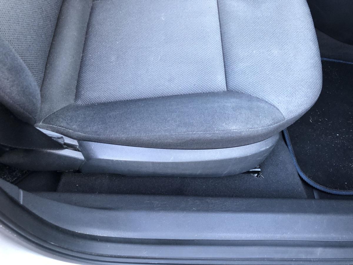 Opel Astra H Caravan Sitz vorn rechts Beifahrersitz Stoff ohne Heizung