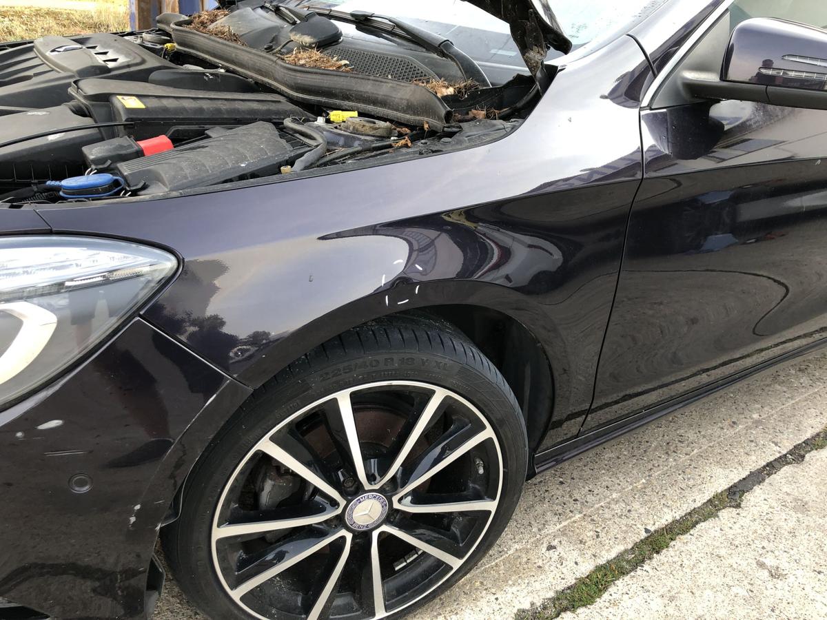 Mercedes CLA C117 bis 16 Kotfl&uuml;gel vorn links Fahrerseite Seitenwand Delle 592