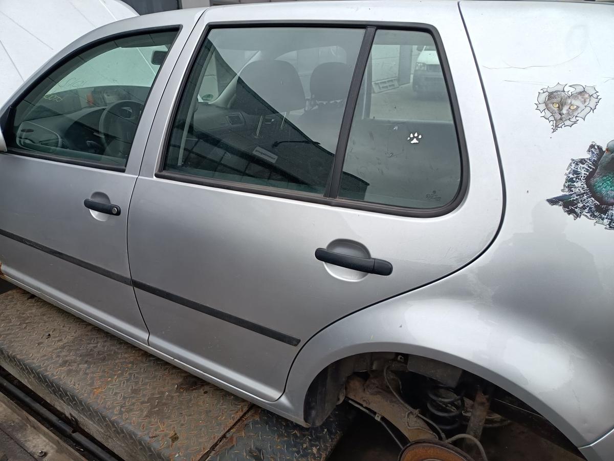 VW Golf IV original T&uuml;r hinten links LA7W Reflexsilber Baujahr 2002