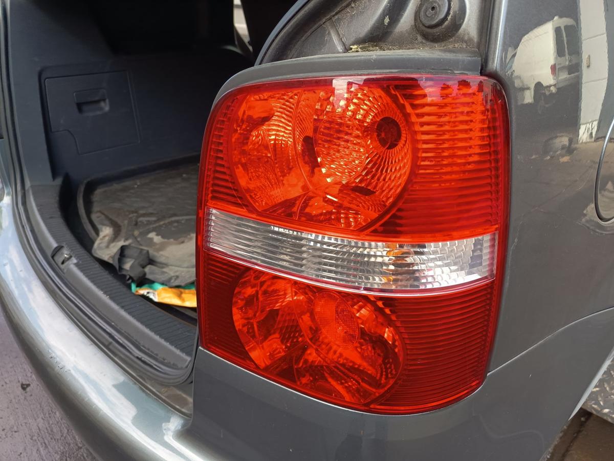 VW Touran 1T original Rückleuchte rechts Heck/Schluss/Licht Bj 2006