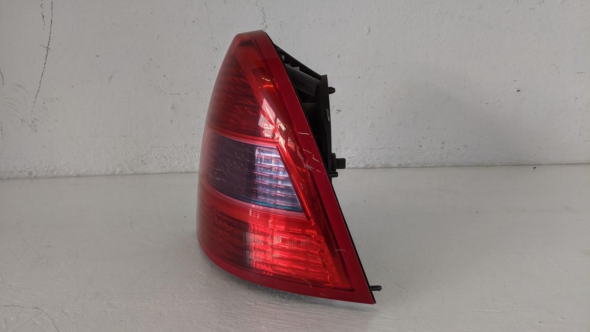 Rückleuchte Schlußleuchte Rücklichte Lampe hinten aussen rechts Citroen C5 Limo