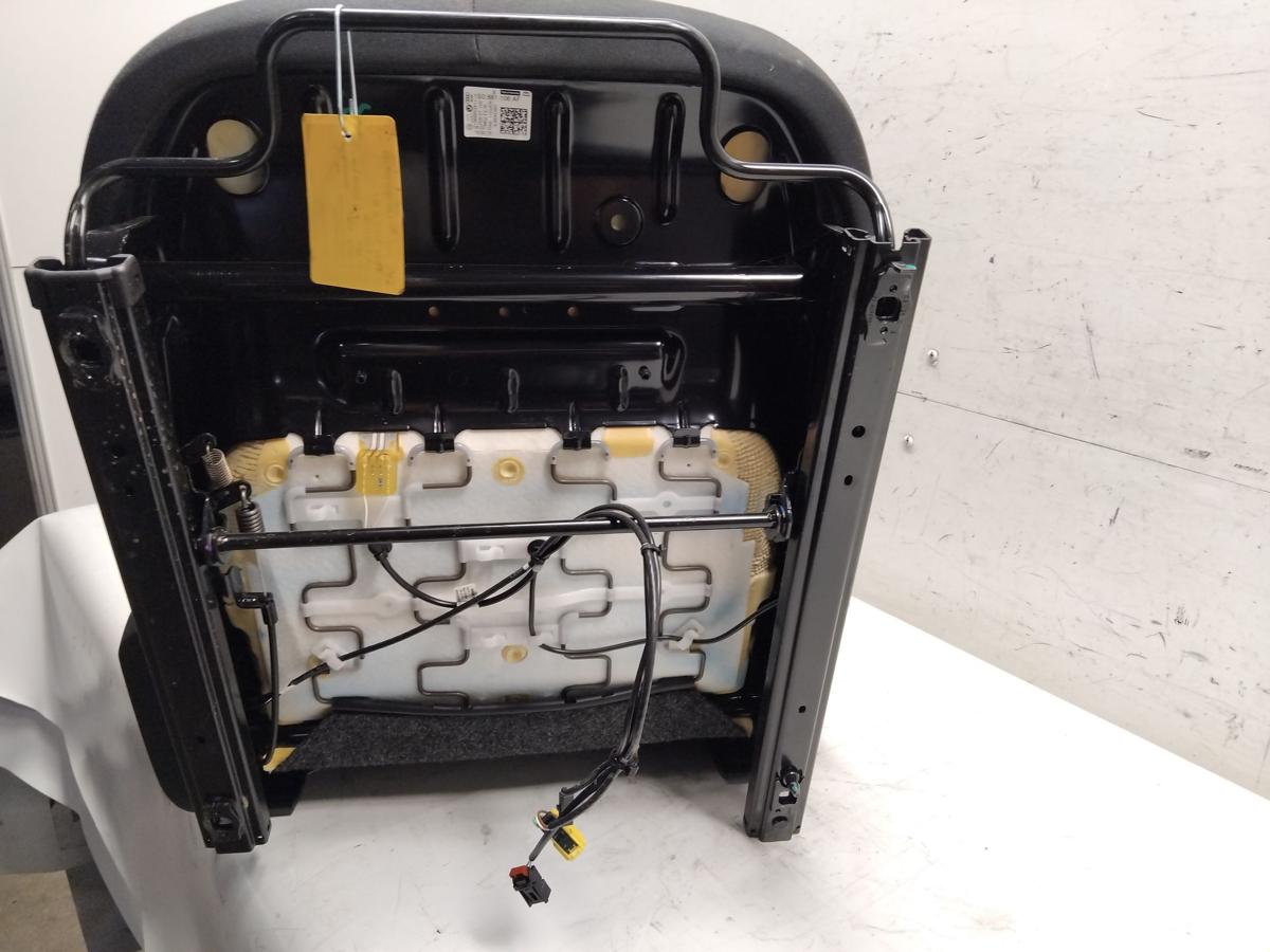 Skoda Citigo orig.Sitz vorn rechts Beifahrersitz Stoff dunkelgrau 3-t&uuml;rig BJ2012