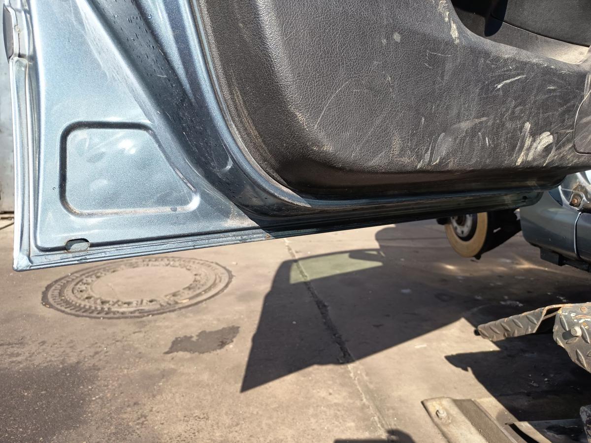 Peugeot 307 original T&uuml;r vorn links Fahrer Rohbau EZW Eisengrau Bj 2006
