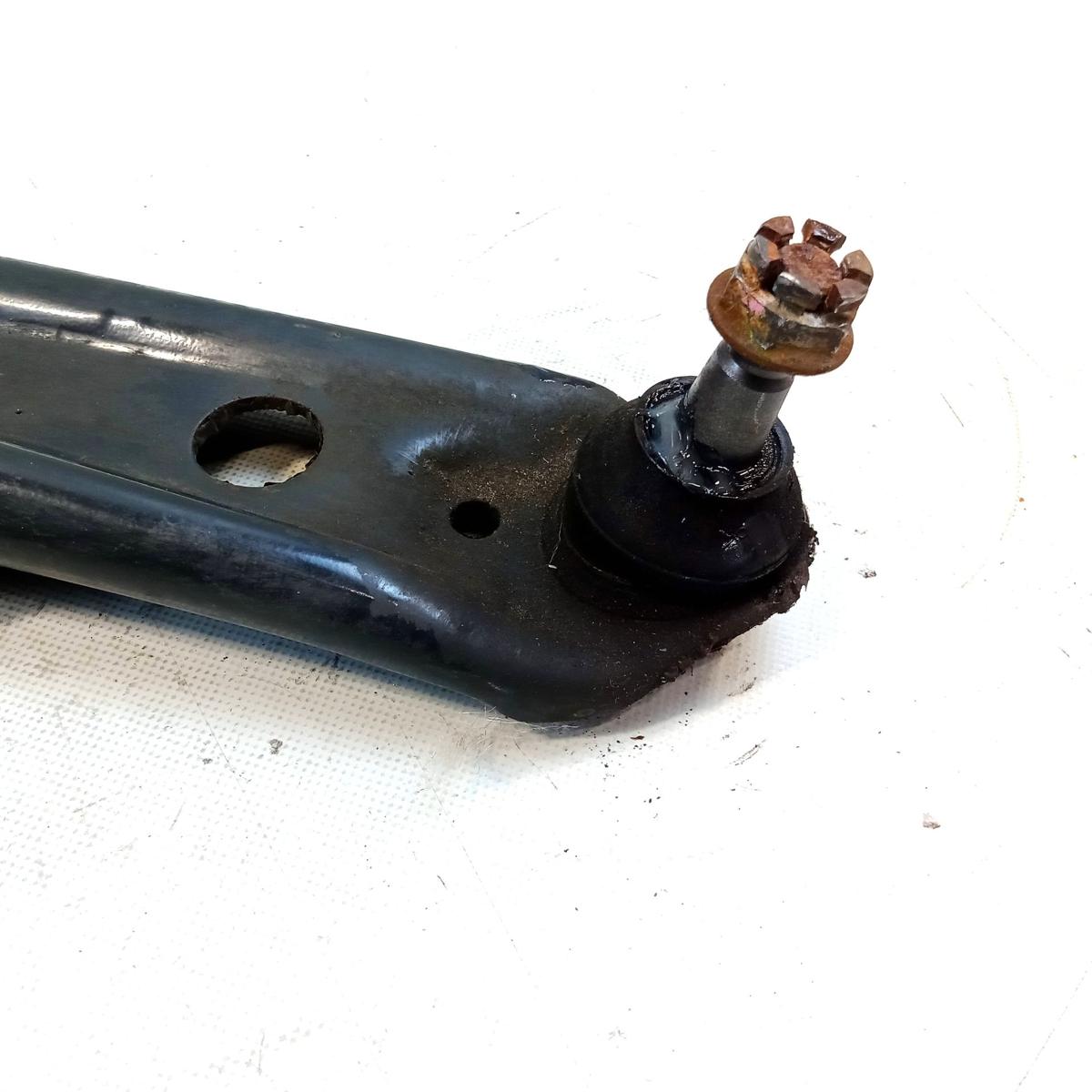 Toyota Yaris 3 Hybrid XP13 Phase 3 original Querlenker Vorderachse rechts Bj2020