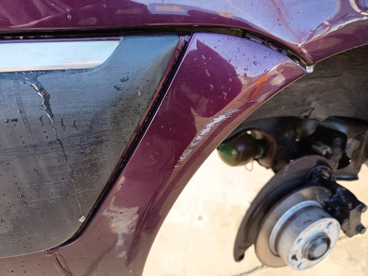 Citroen Xantia X1 Limo original Sto&szlig;stange F&auml;nger hinten KJN Impulsionrot Bj1996