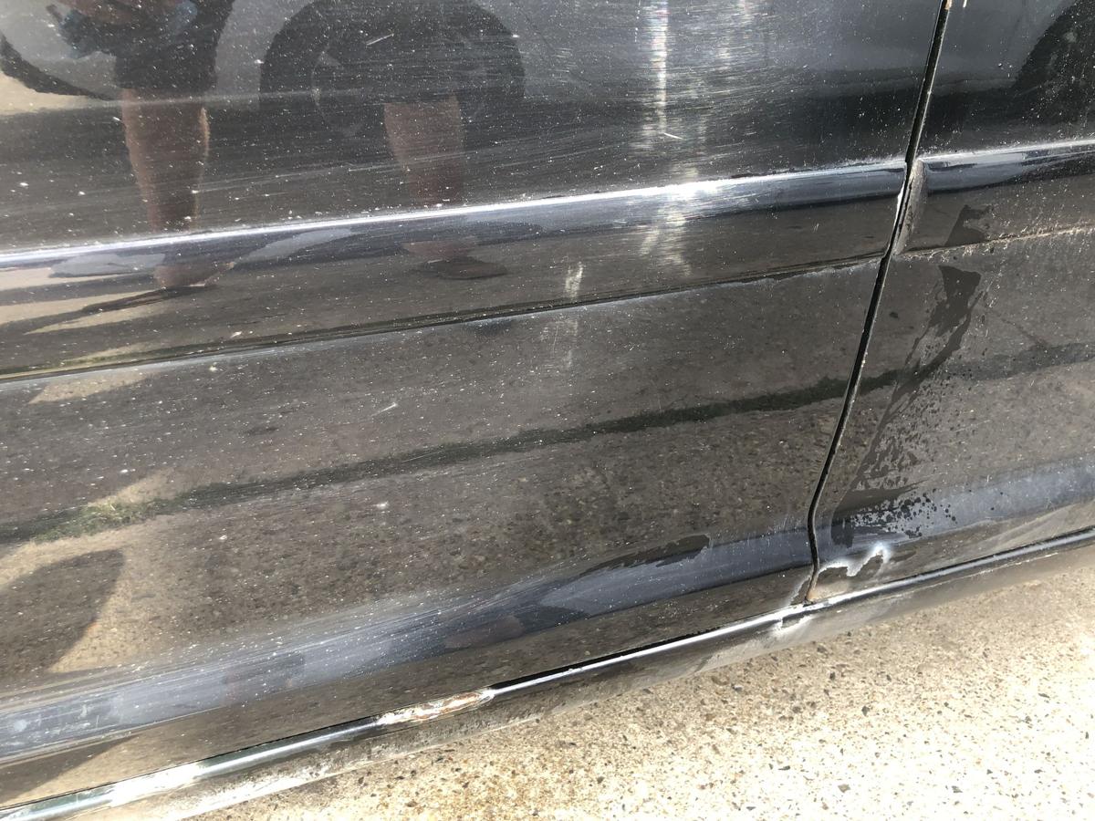 VW Touran 1T 1T1 T&uuml;r vorn links Fahrert&uuml;r im Rohbau LC9X Deep Black Perl