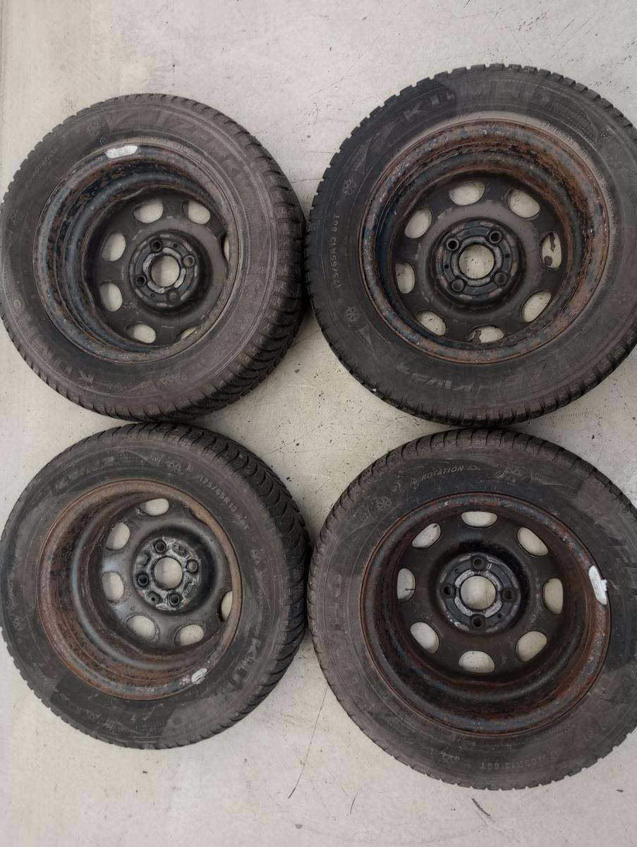 VW Polo 6N orig Stahlfelgensatz 5,5x13 ET43 mit Winterreifen 13 Zoll