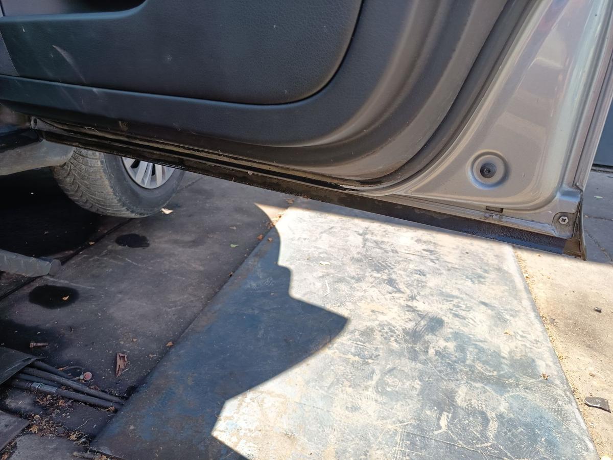 Audi A4 B6 original T&uuml;r vorn rechts Beifahrer Roh Y7Q Atlasgrau Bj 2003