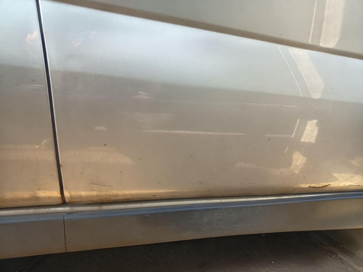 Suzuki Ignis II X45 orig Tür vorn rechts mit Anbauteilen ZCC Silky Silver met