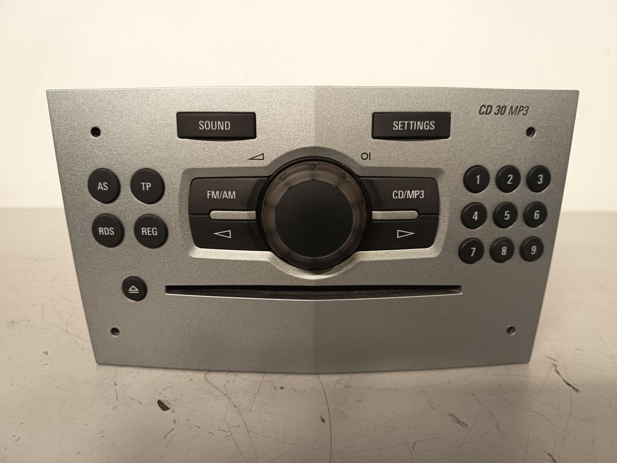 Opel Corsa D Bj 2012 original Radio CD 30 MP3 entheiratet zurückgesetzt