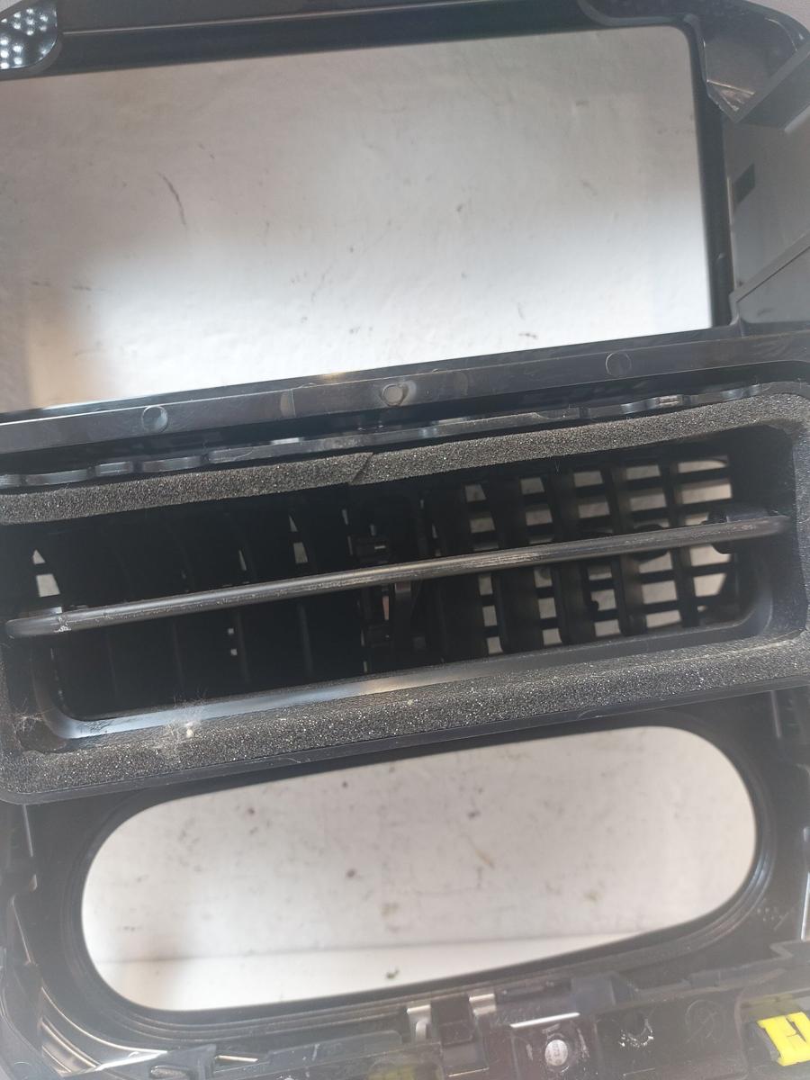 Renault Clio IV X98 TCe90 Luftd&uuml;sen mitte mit Radiorahmen Einbauschacht