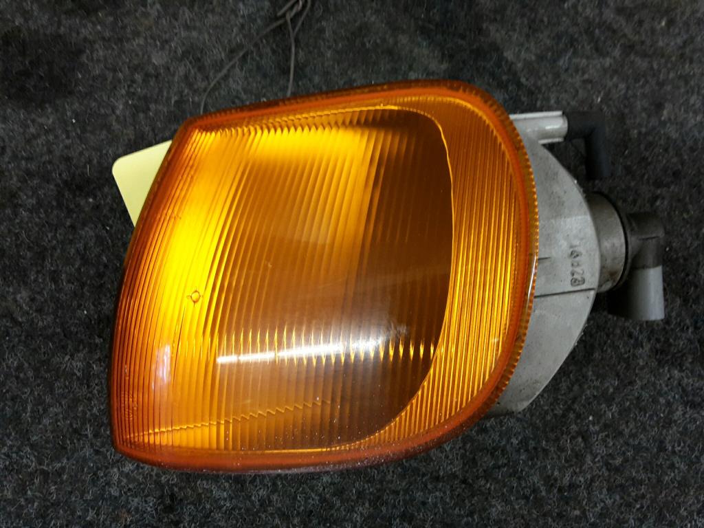 VW Polo 6N BJ 1998 Blinker vorn links Blinkleuchte 94-98 Hella