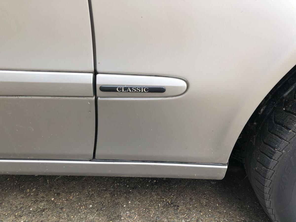 Mercedes W211 Limo E Klasse Kotflügel vorn rechts Beifahrer 723 Cubanitsilber