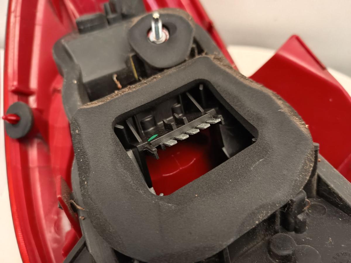 Opel Corsa D original R&uuml;ckleuchte rechts R&uuml;cklicht hinten Fond Bj 2011