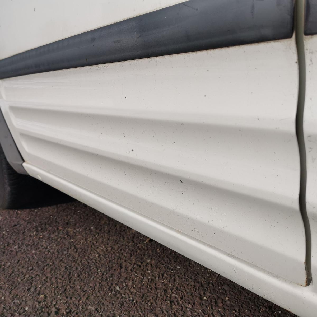 Ford Transit Connect Fahrertür Tür Autotür Rohbautür vorn links Diamantweiss