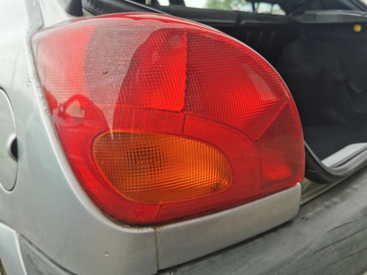Ford Fiesta JBS Rückleuchte Schlussleuchte Rücklicht hinten links