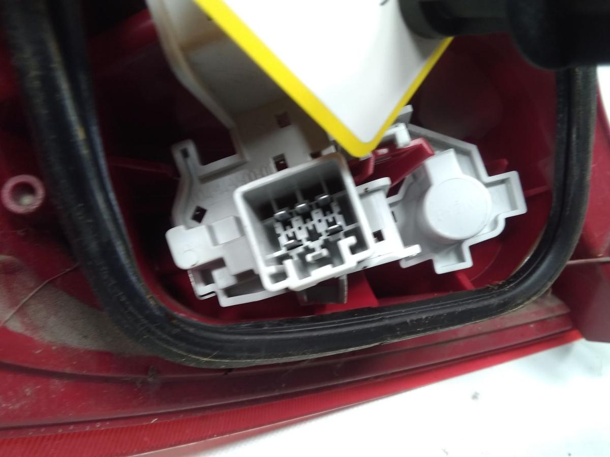 Ford Fiesta JA8 original R&uuml;ckleuchte Schlussleuchte rechts BJ2009