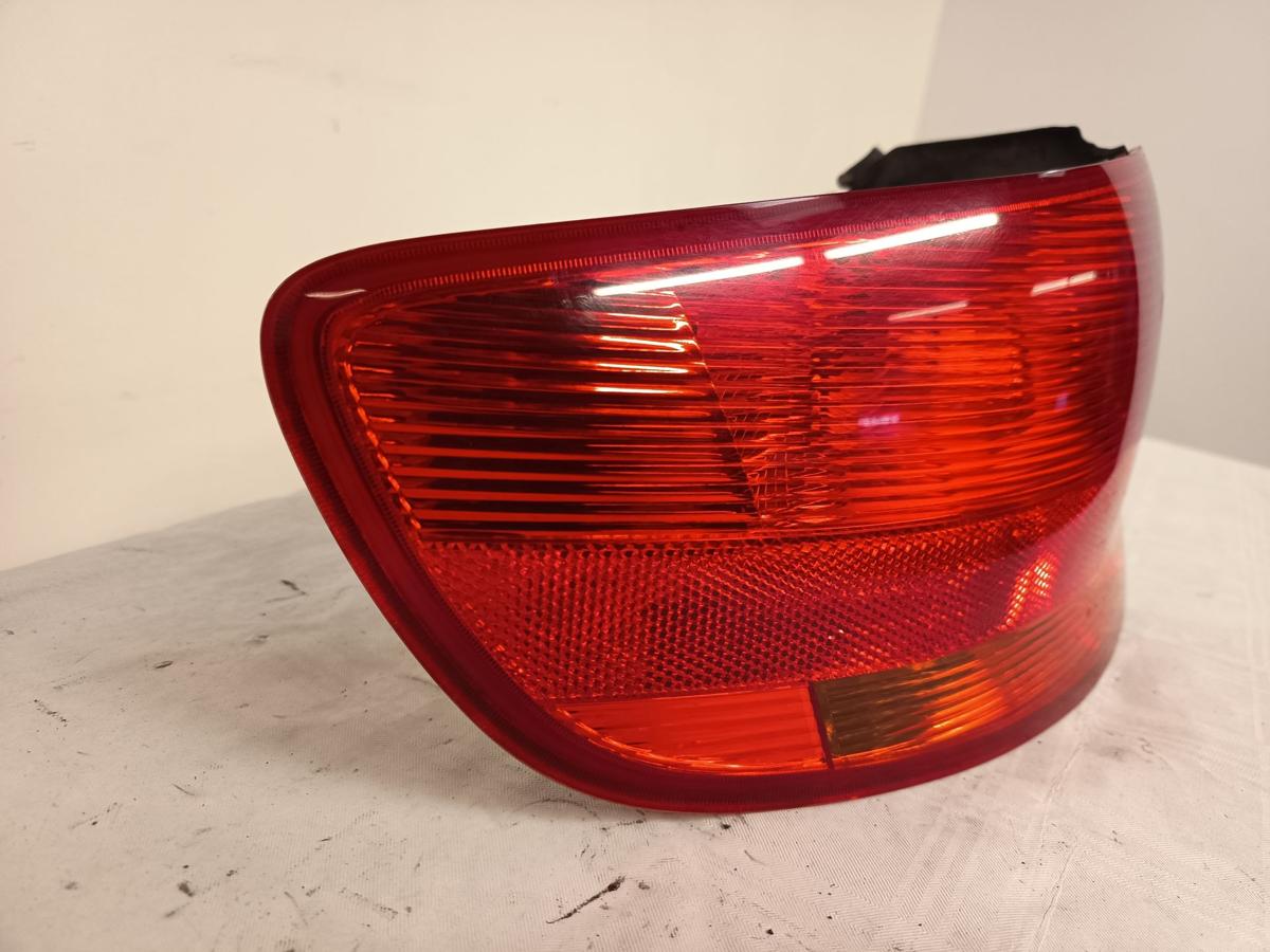 Audi A3 8P vor Facelift orig Heck-/Schluss-/Rückleuchte links außen Bj 2006