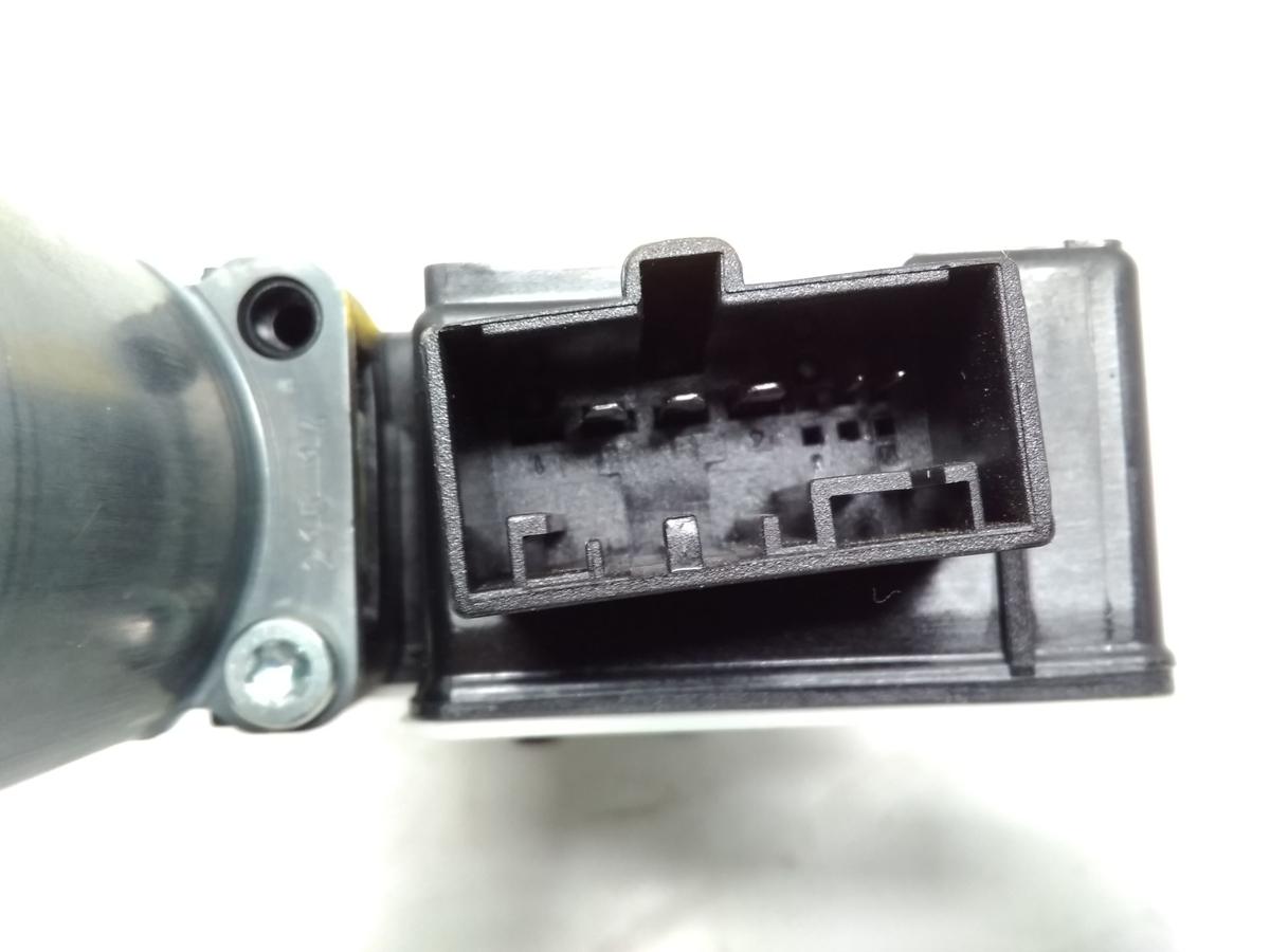 VW Golf Sportsvan original Fensterhebermotor hinten links Bj.2014