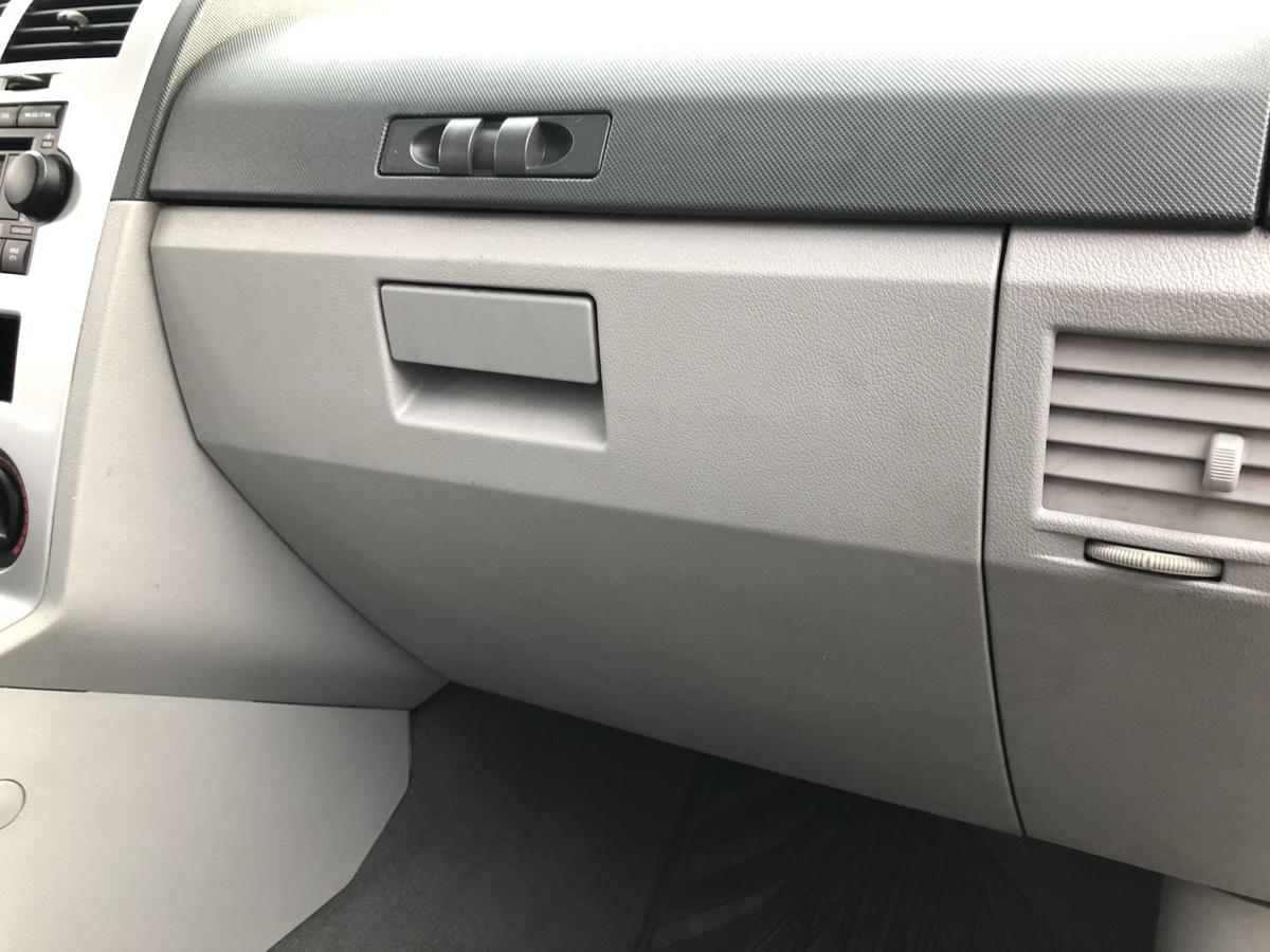 Handschuhfach hellgrau Schalttafelkasten Dodge Caliber