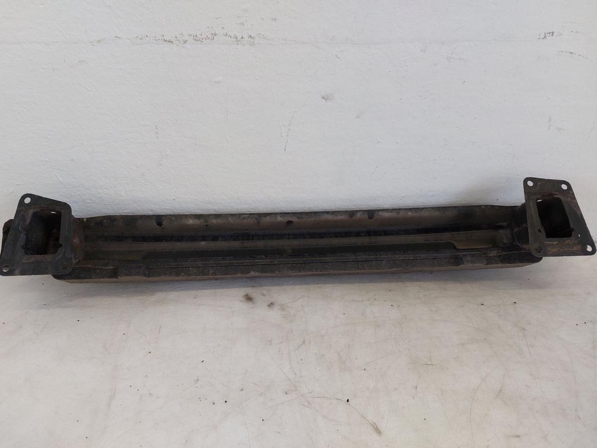 VW Passat CC Tr&auml;ger Sto&szlig;f&auml;nger Pralltr&auml;ger Hecksch&uuml;rze mit Schaumstoff