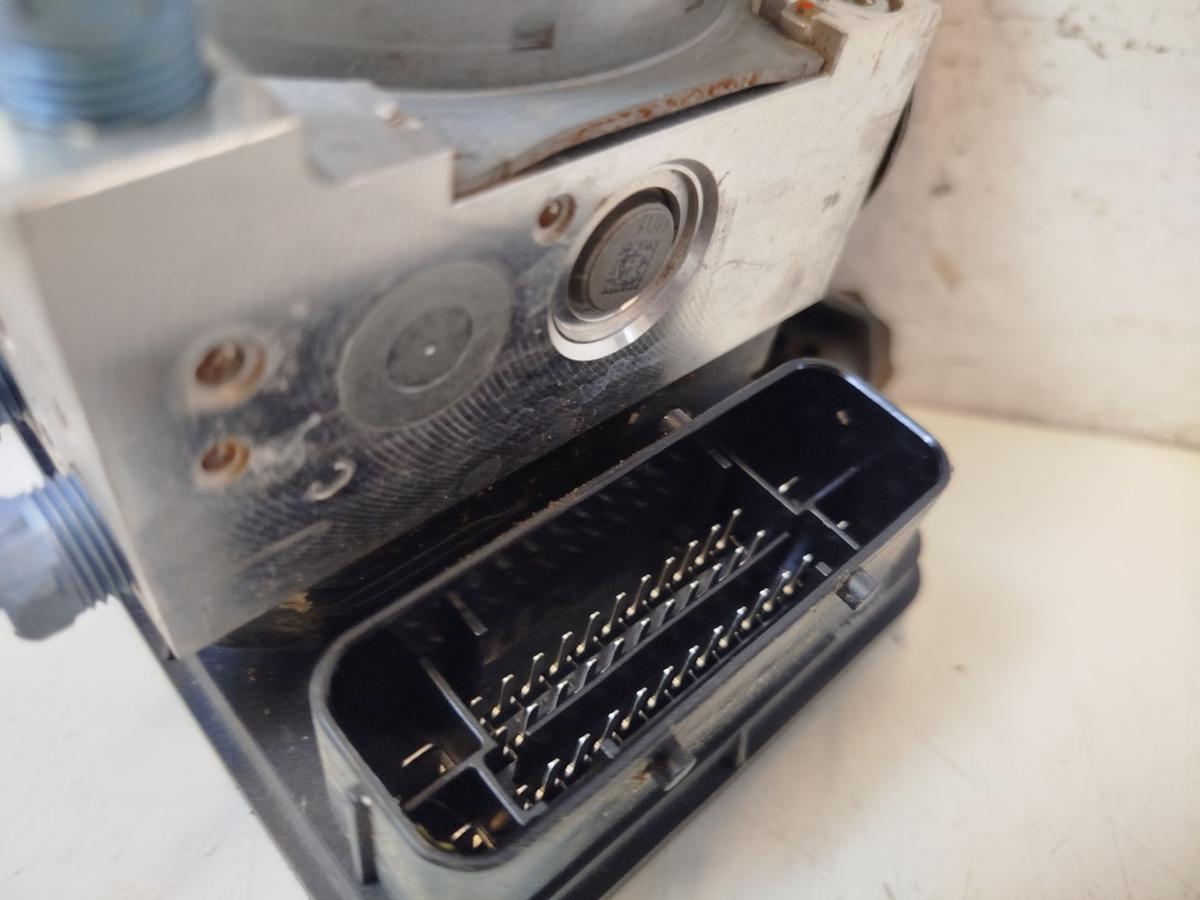 BMW 1er F20 ABS Block Pumpe Hydroaggregat mit Steuergerät DSC 6868638