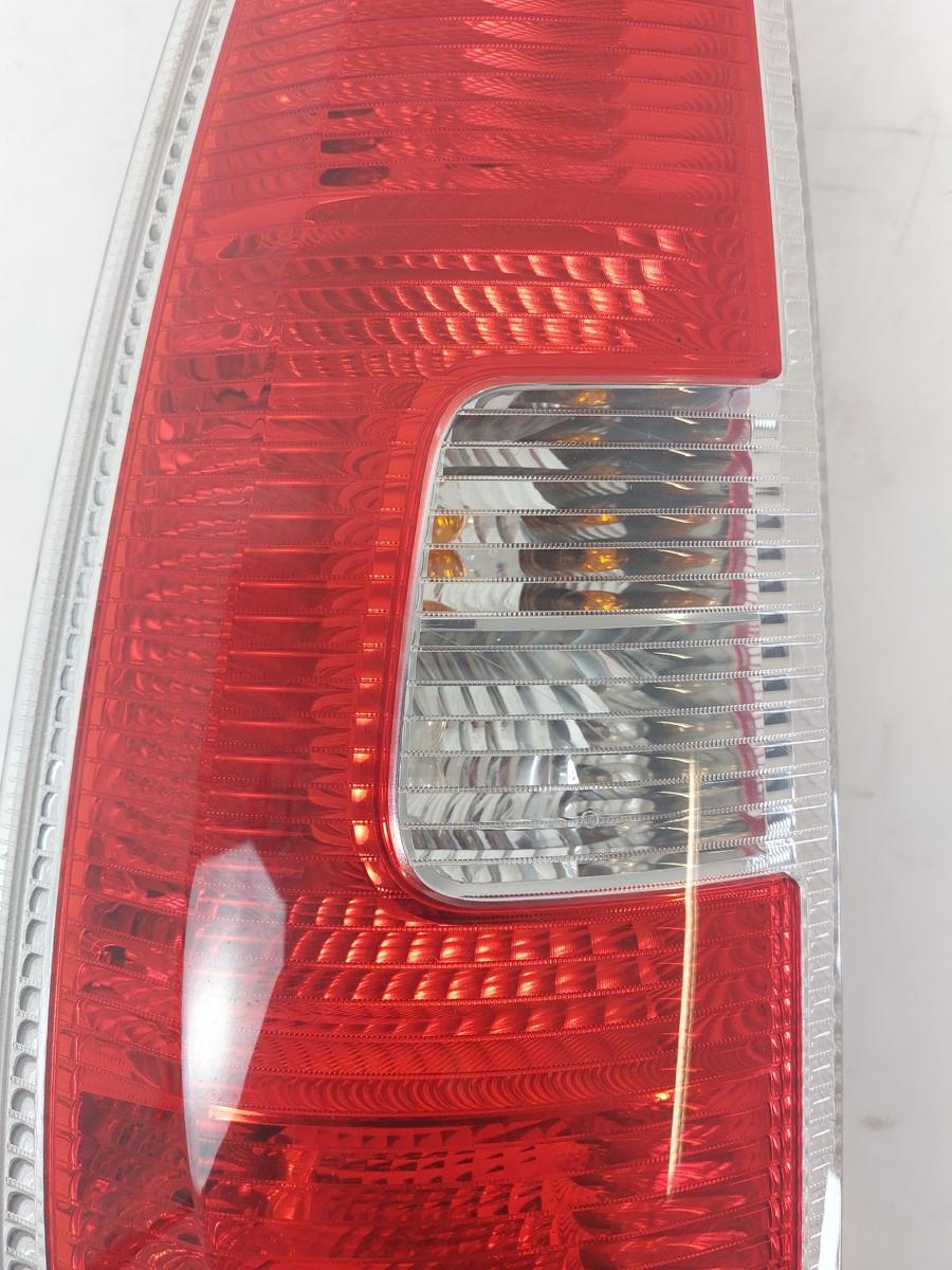 Skoda Roomster Scout 5J Rückleuchte links Rücklicht Heckleuchte Schlussleuchte