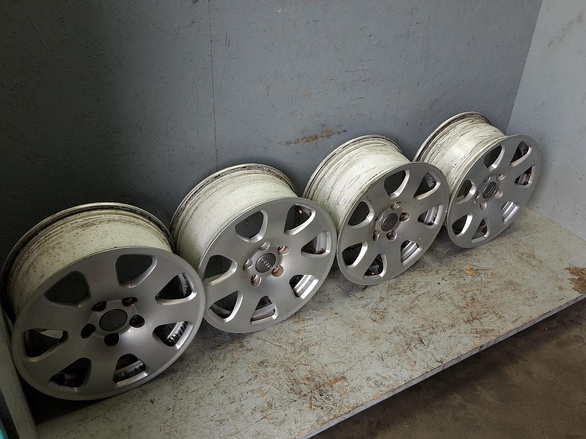 Audi A6 C5 original Satz Alufelgen 7Jx15 ET39 Bj 2003