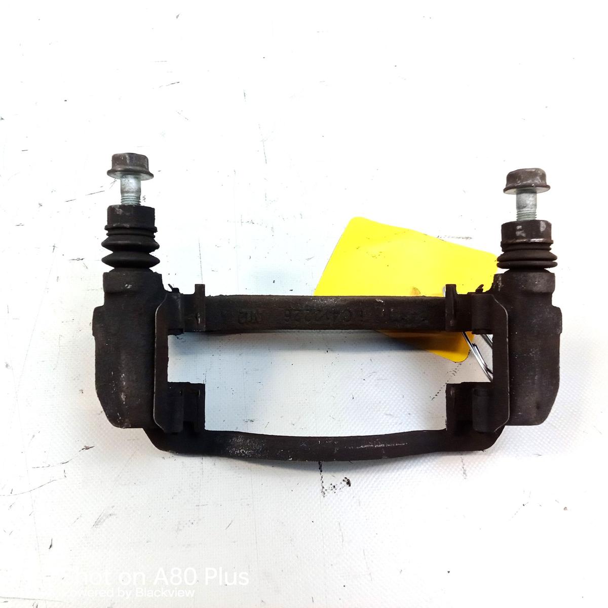 Hyundai i10 III AC3 original Bremssatteltr&auml;ger Vorderachse links Bj.2021