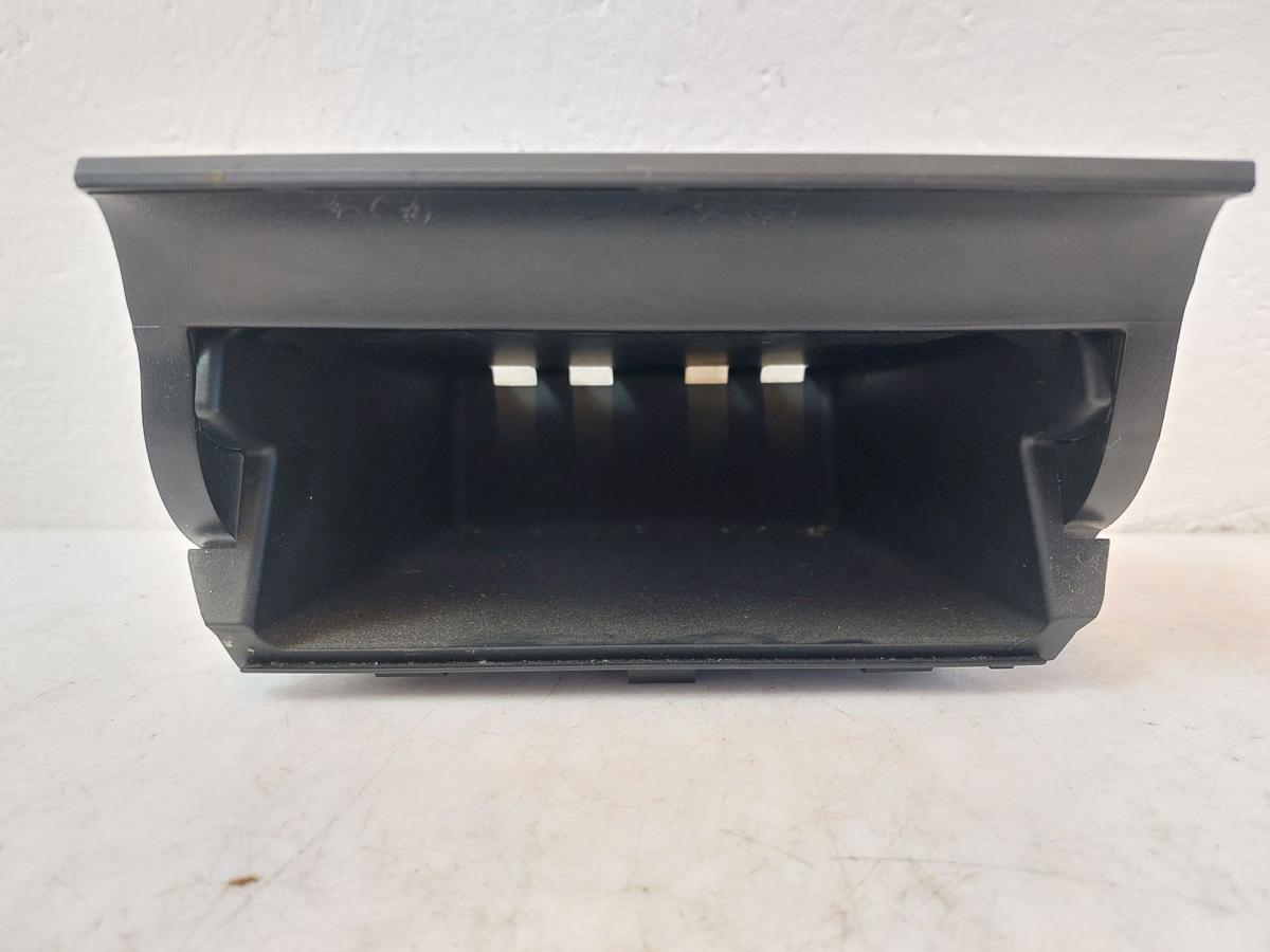 Seat Leon III 5F Ablagefach Armaturenbrett mitte Staufach mit Deckel