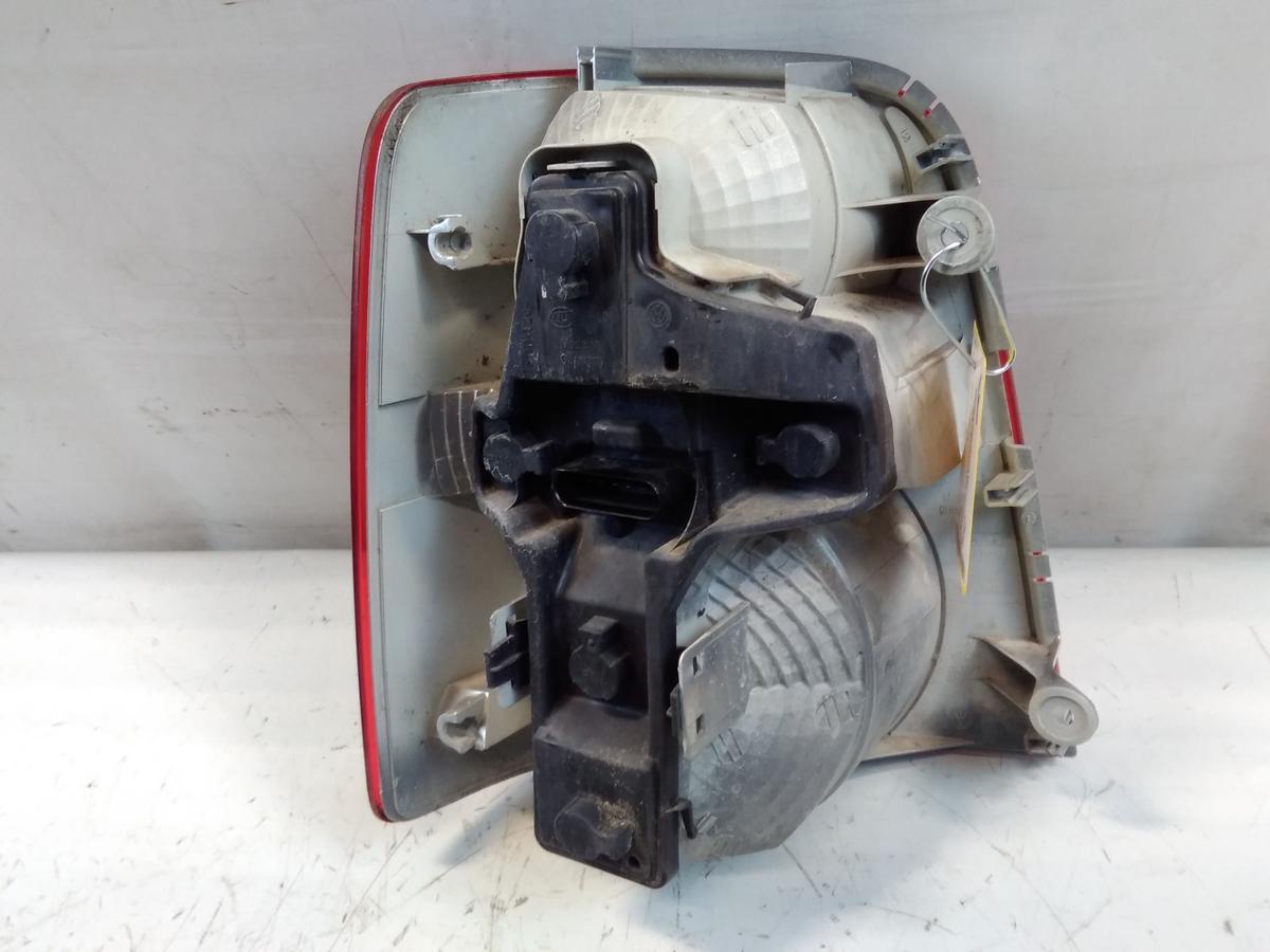 VW Touran 1T original R&uuml;ckleuchte Schlussleuchte rechts BJ2006