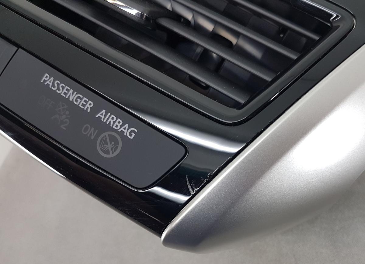 Mitsubishi Eclipse Cross Luftd&uuml;se mitte inkl Warnblinkschalter Bj2023 8002D032