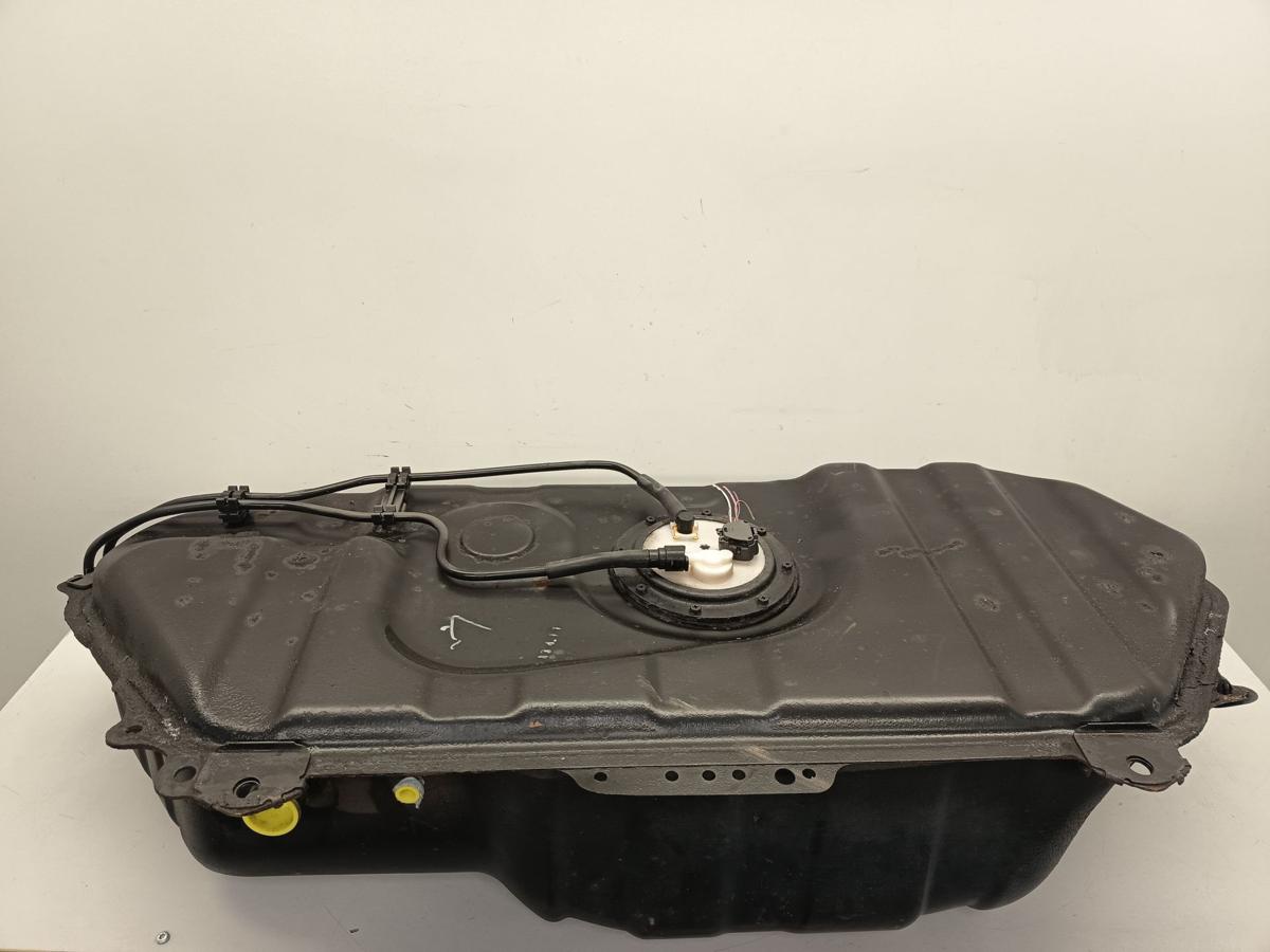 Toyota Yaris XP10 Bj 2001 original Tank Kraftstofftank 1,0L 50KW Benzin