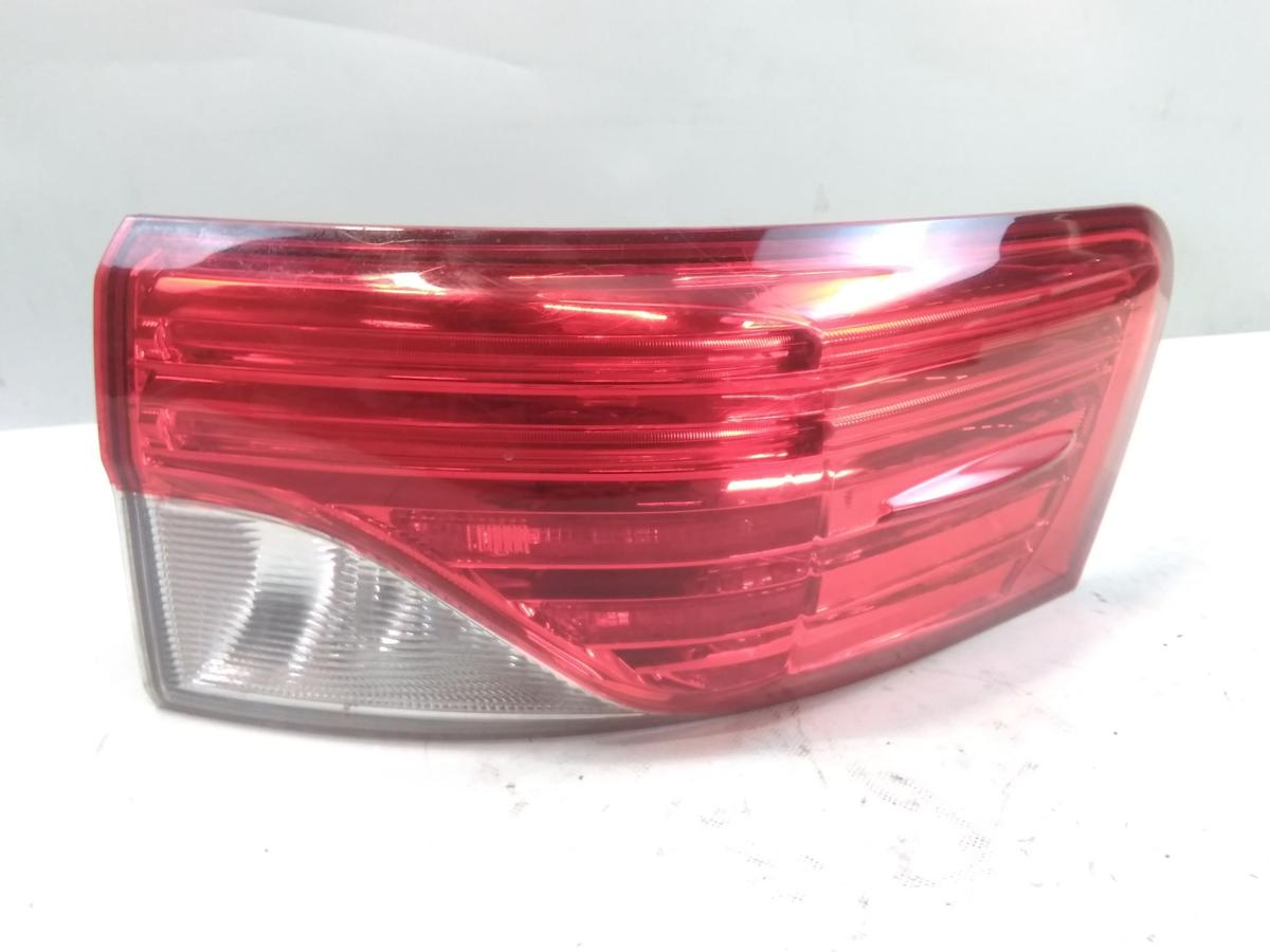 Toyota Avensis T27 Kombi orig R&uuml;ckleuchte Heckleuchte rechts Facelift BJ2013