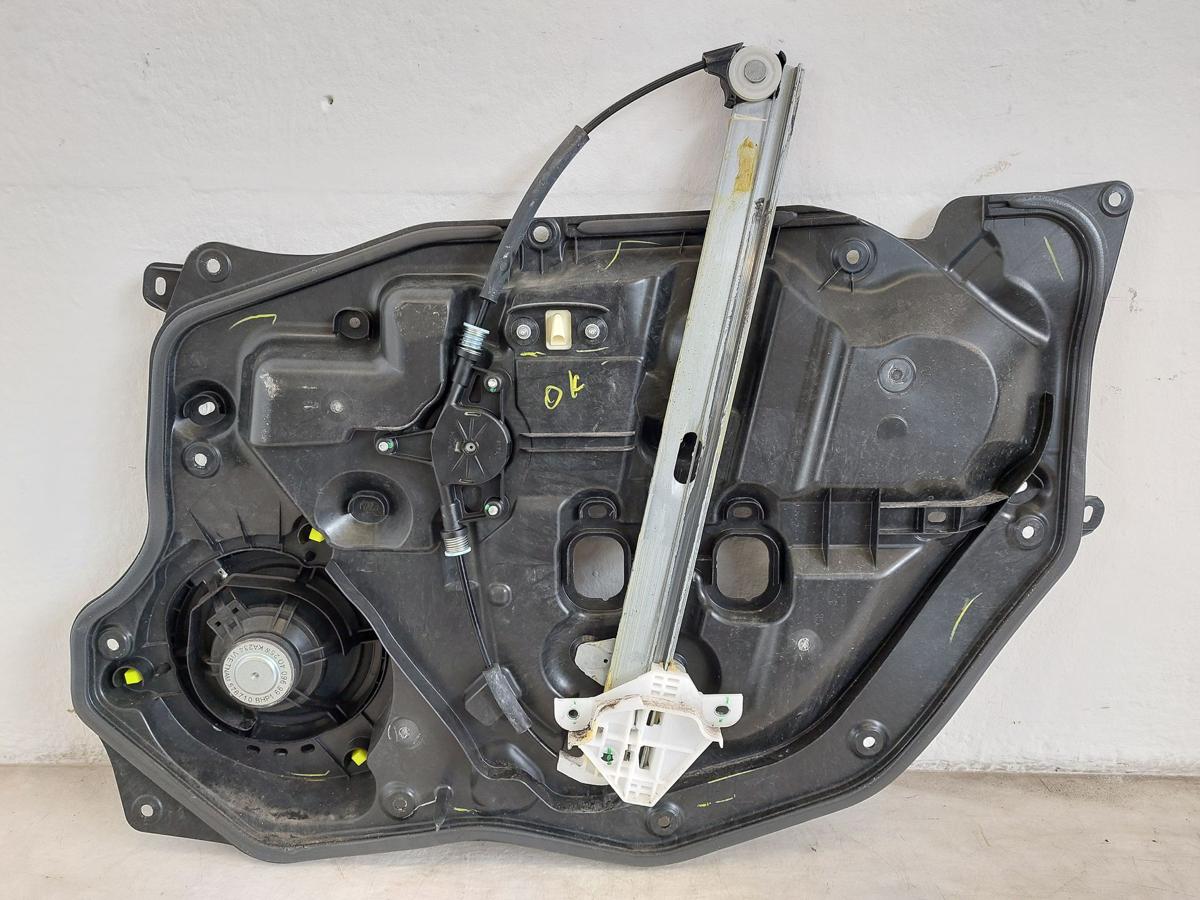 Mazda 2 Typ DJ Fensterheber vorn links Motor und Mechanik auf Grundplatte