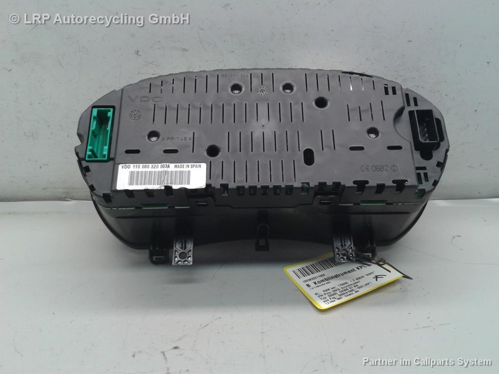 VW Polo 9N Tacho Kombiinstrument 6Q0920803E BJ2006